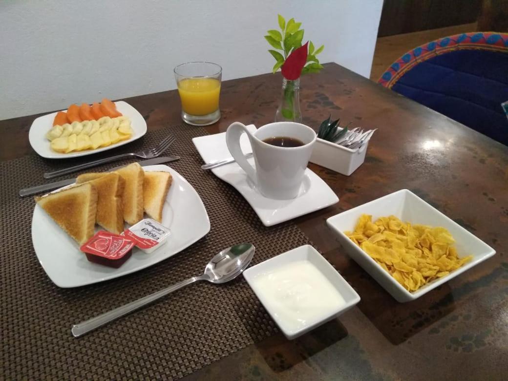 Casa 5 Bed & Breakfast ปาเลงเก ภายนอก รูปภาพ